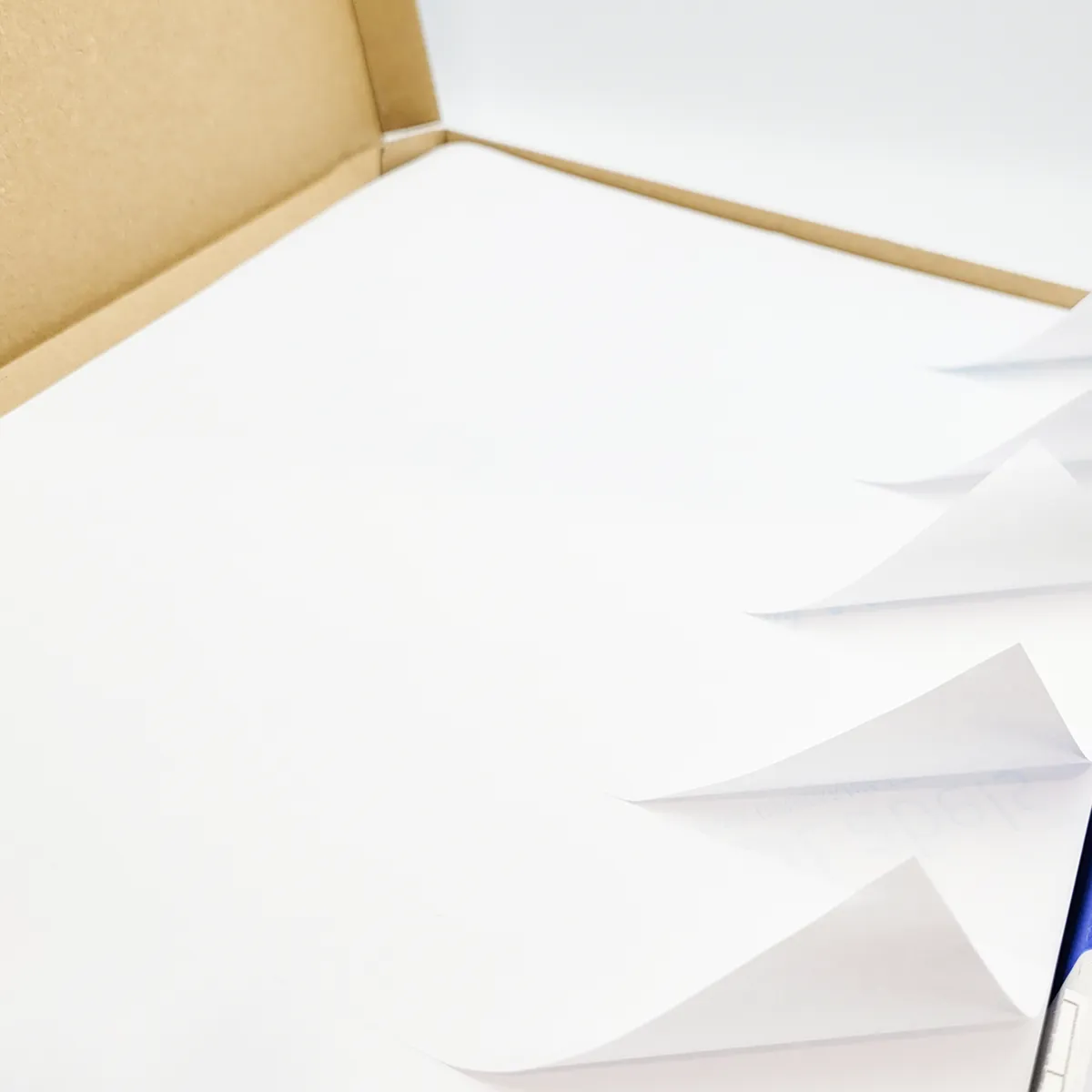 Etykiety samoprzylepne na&nbsp;arkuszu A4